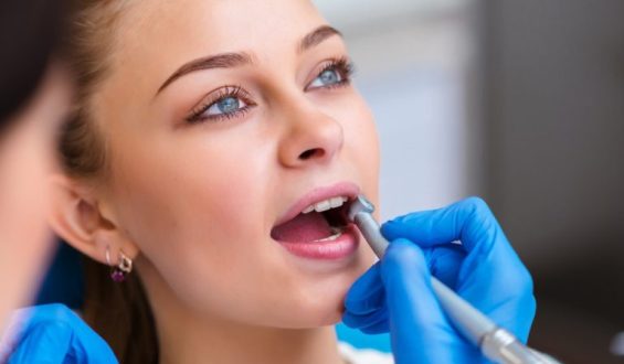 Best implantologist in Indirapuram